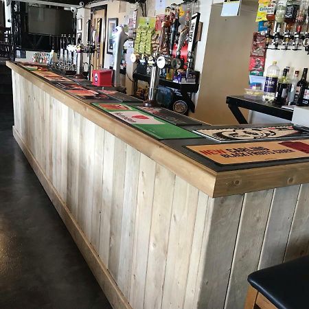 הוסטל מרת'יר טידפיל Butchers Arms Restaurant And Brewpub מראה חיצוני תמונה