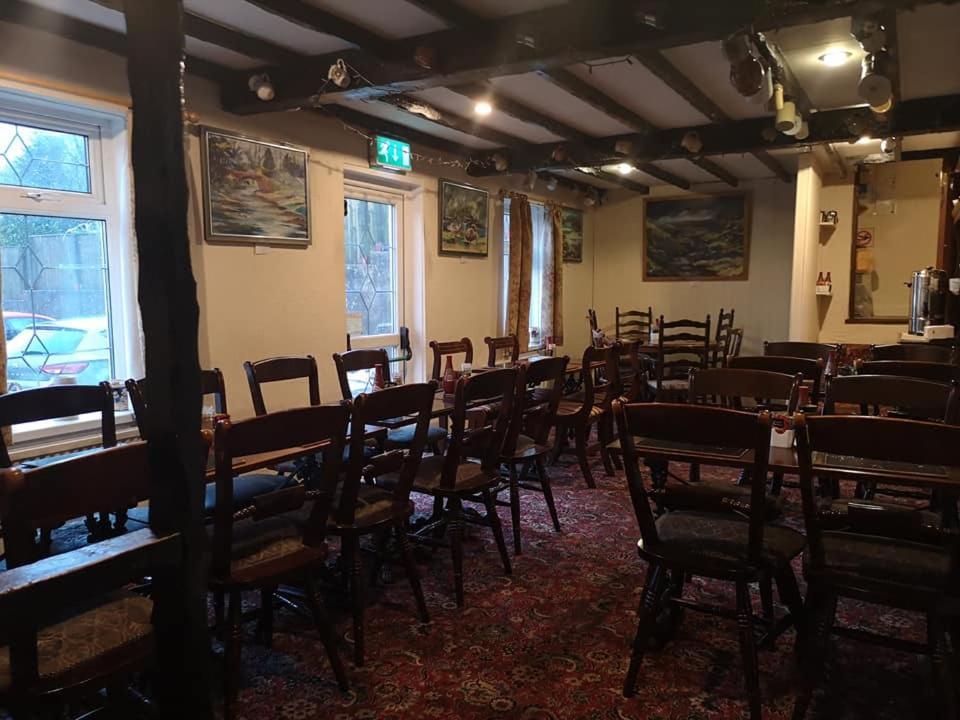 הוסטל מרת'יר טידפיל Butchers Arms Restaurant And Brewpub מראה חיצוני תמונה